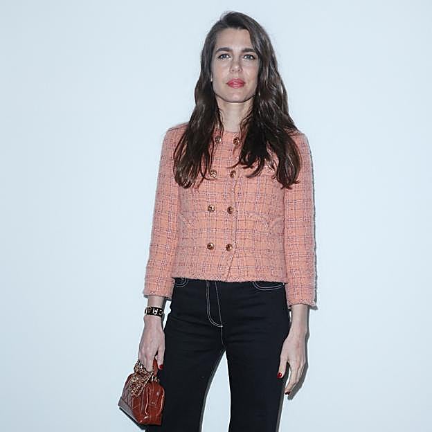 Carlota Casiraghi con una chaqueta de tweed. 