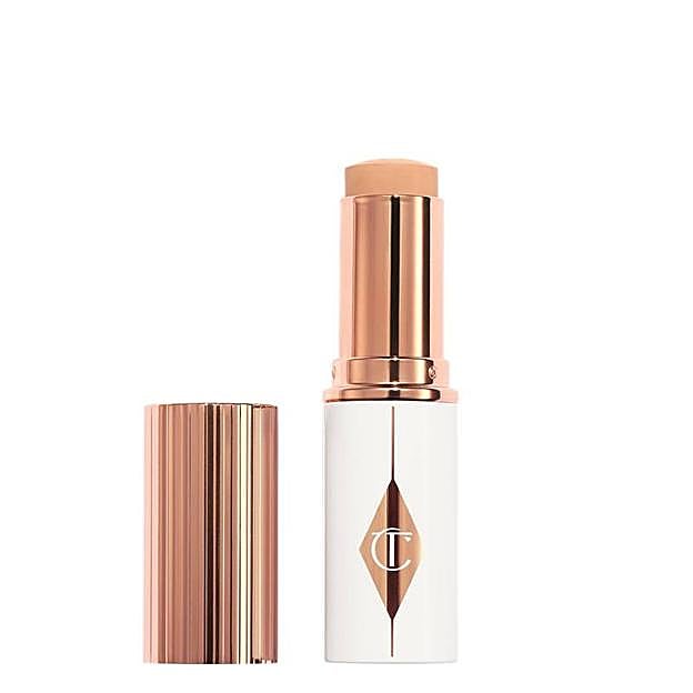 Unreal Skin Sheer Glow Tint Hydrating Foundation Stick de Charlotte Tilbury. Precio: 47 euros