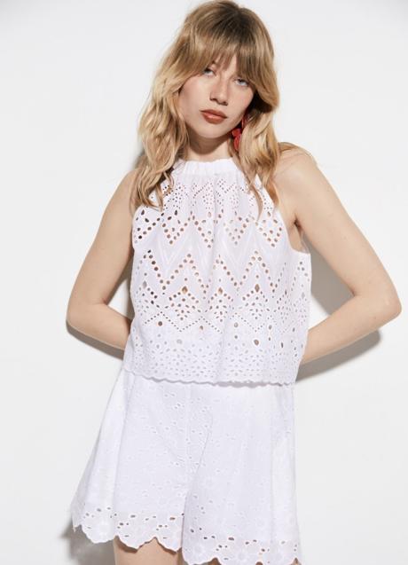 Imagen - Top blanco con calados de Sfera (15,99 euros)