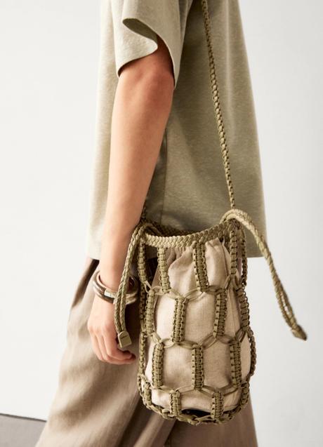 Imagen - Bolso trenzado de Massimo Dutti (99,95 euros)