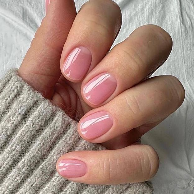 Uñas blush nails tipo clean look