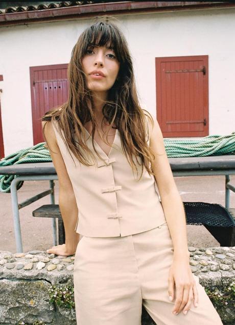 Imagen - Chaleco con lazos de Zara (35,99 euros)