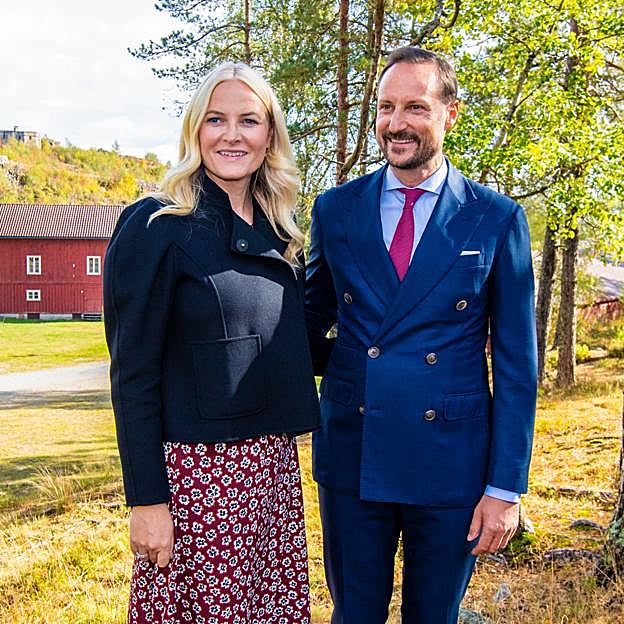 Mette-Marit y el príncipe heredero Haakon de Noruega. 