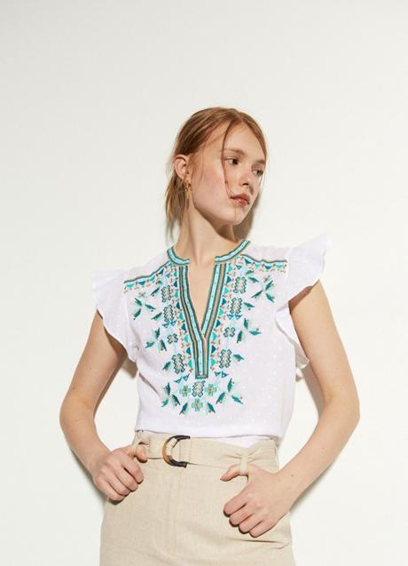 Imagen - Blusa con bordados de Sfera (17,99 euros)