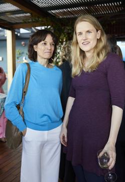 Imagen secundaria 2 - Arriba, Alfredo Jiménez Millas, director general de Vocento.Medios; Domingo Rodríguez Ayerbe, director comercial de Vocento Medios; y María José Barrero, subdirectora de Mujerhoy. Abajo: Verónica Lourido, directora comercial del área de lifestyle e internacional en Vocento.Medios; Cristina Bécares Ramírez, Comunicación Corporativa, PR & Employer Branding de Leroy Merlin; Marina Dorado, responsable de Comunicación y Prensa de Leroy Merlin España y Ainhoa Bergés, Directora de Marketing del Área de Lujo, Estilo de vida y Revistas. En la otra foto, Paloma Bravo, directora general de Comunicación y Relaciones Institucionales de Vocento, junto a Frances Haugen.