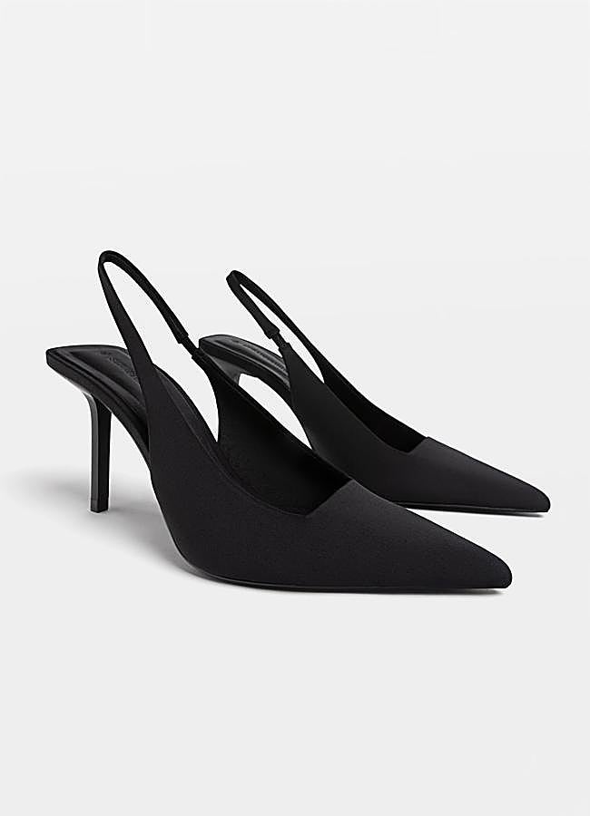 Imagen - Zapatos destalonados en punta y tacón fino de Stradivarius.