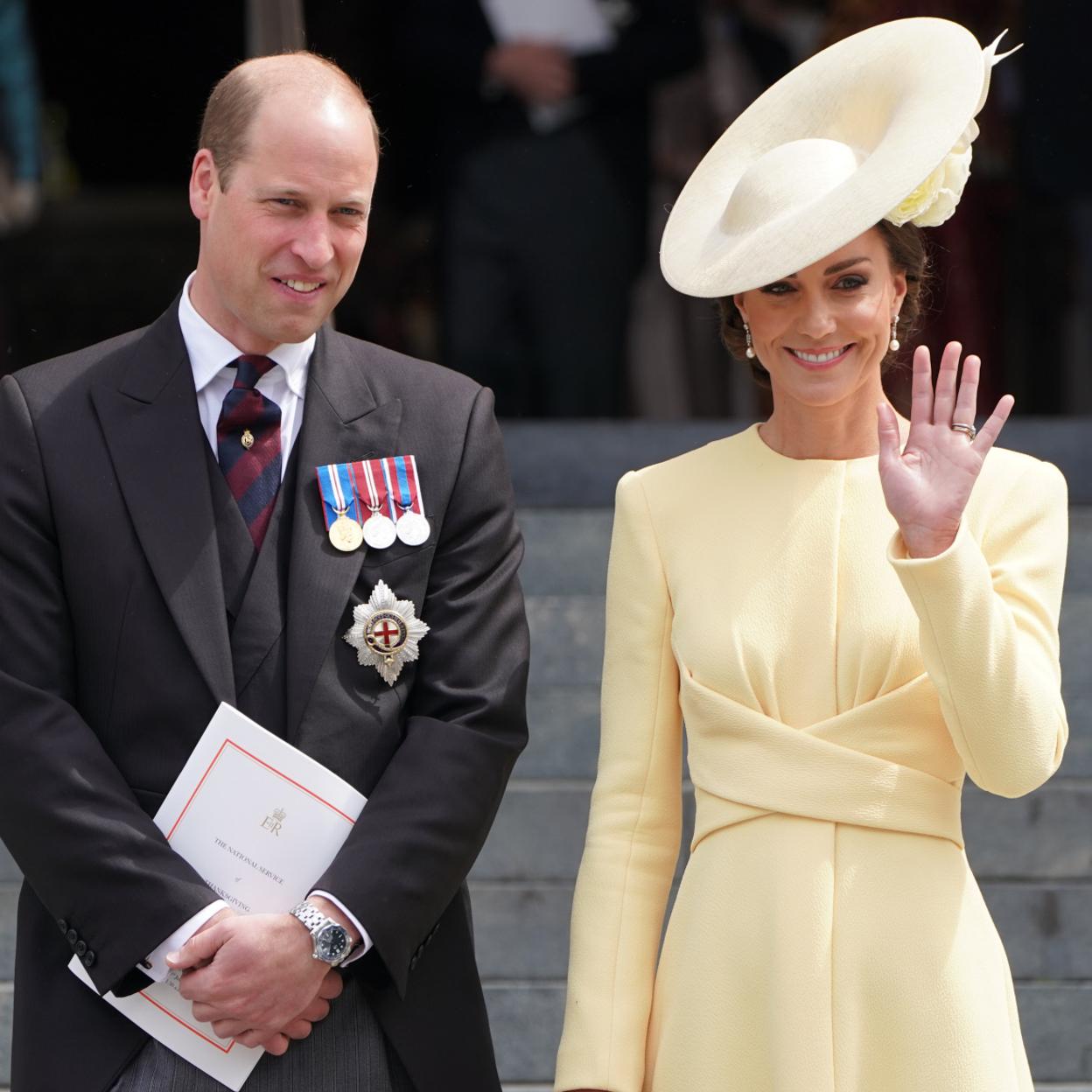 El príncipe Guillermo y Kate Middleton junto a sus hijos, Louis y Charlotte en el desfile del Trooping the Colour de 2024. 