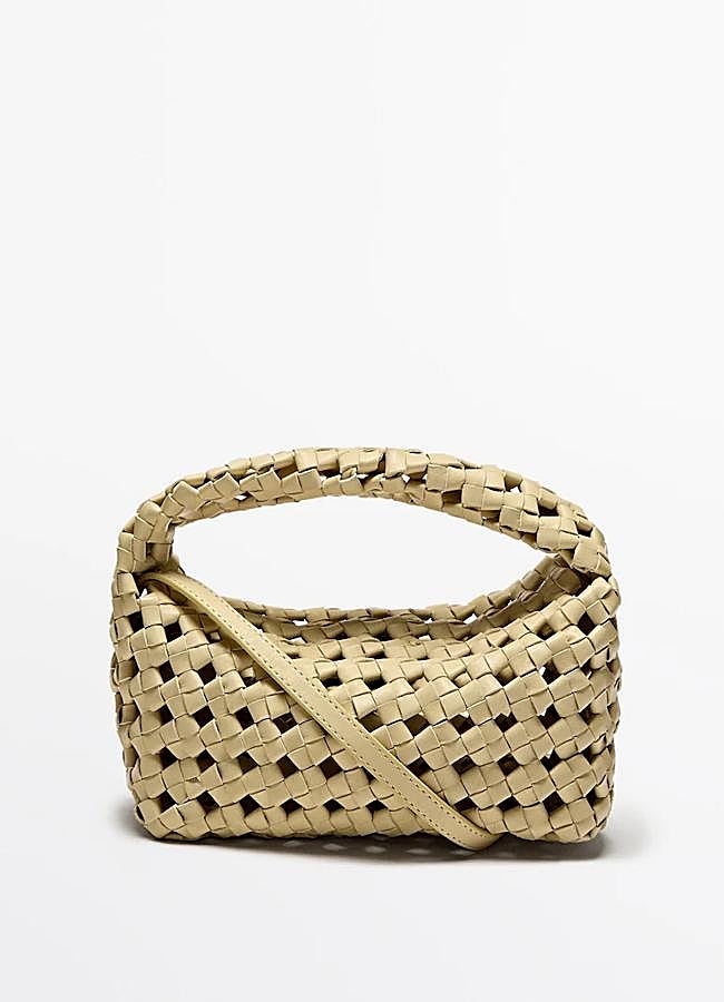 Imagen - Bolso trenzado de piel de Massimo Dutti.