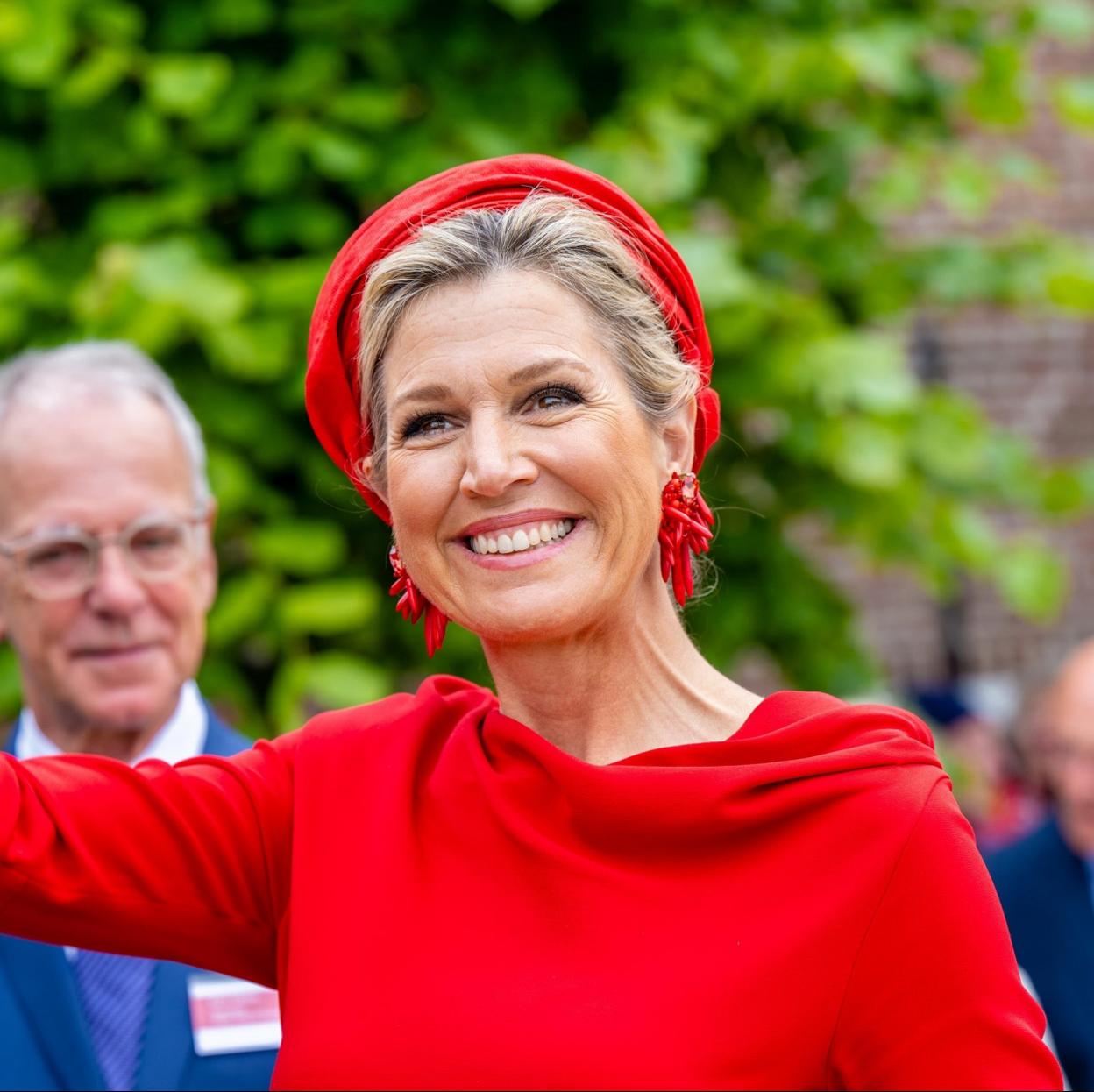 Máxima de Holanda, reina del color con sus looks. 