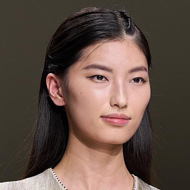 La plancha-secador con la que no pasarás calor este verano y seca al instante