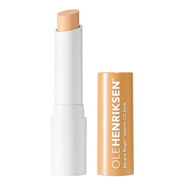 Banana Bright+ Vitamin CC Stick de Ole Henriksen. Precio: 34,99 euros