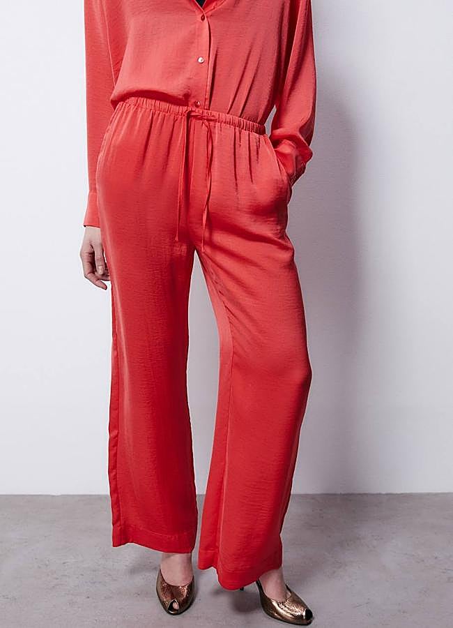 Imagen - Pantalones satinados color rojo