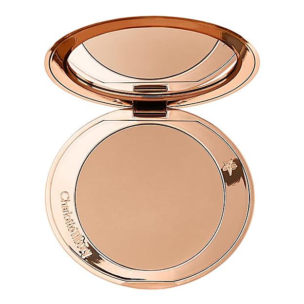 Polvos bronceadores Airbrush Bronzer de Charlotte Tilbury.