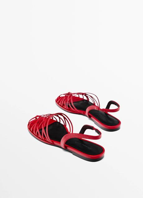 Imagen - Sandalias rojas de Massimo Dutti (79,95 euros)