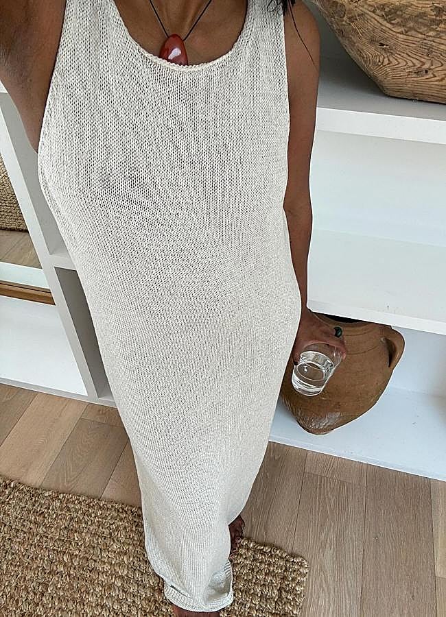 Imagen - Look con vestido de punto en color blanco. Foto: @Monikh