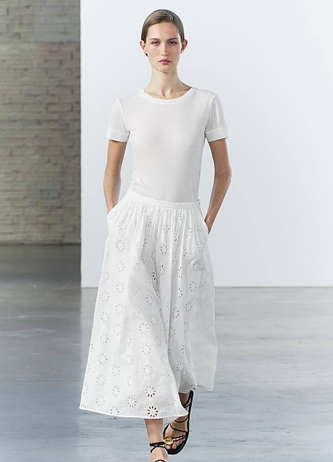 Imagen - Falda midi de vuelo blanca