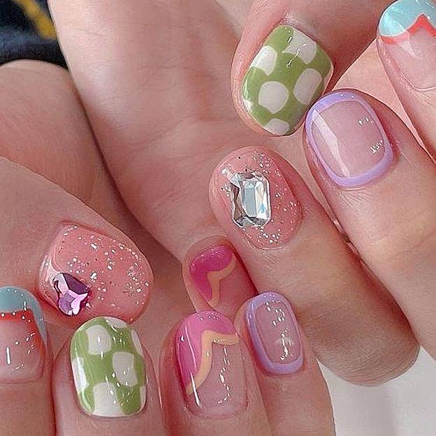 Uñas mismatch estilo coreano