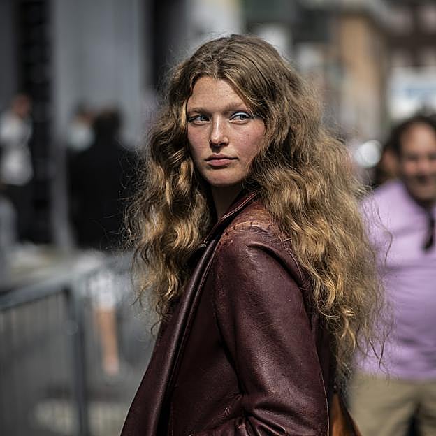 Soy editora de belleza y así me hago las ondas con plancha por las que todo el mundo me pregunta