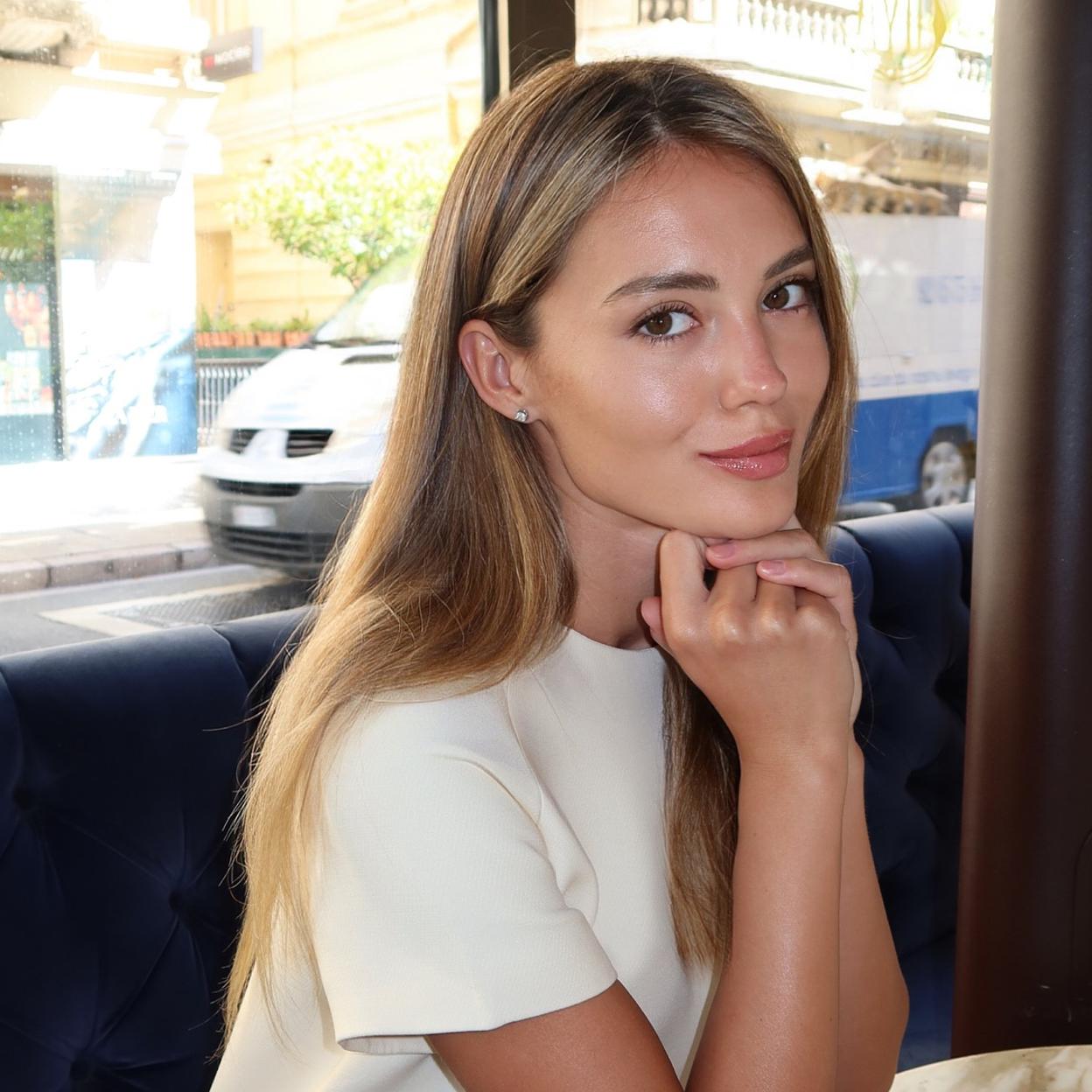 Estos son los iluminadores en crema favoritos para el verano.