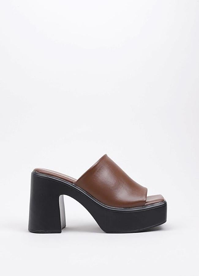 Imagen - Sandalias marrones con suela negra de Krack Core (a la venta en Krack), 23,95 euros.