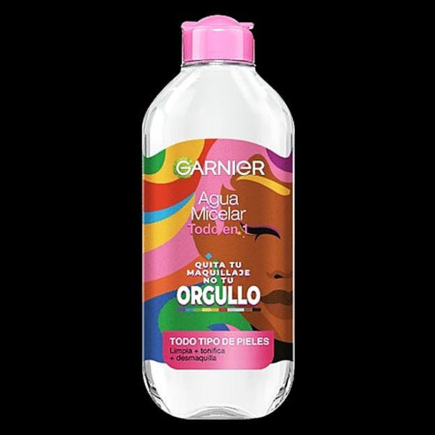 Imagen principal - Adiós al champú en seco, este es el truco para disimular la grasa del pelo que recomienda una dermatóloga