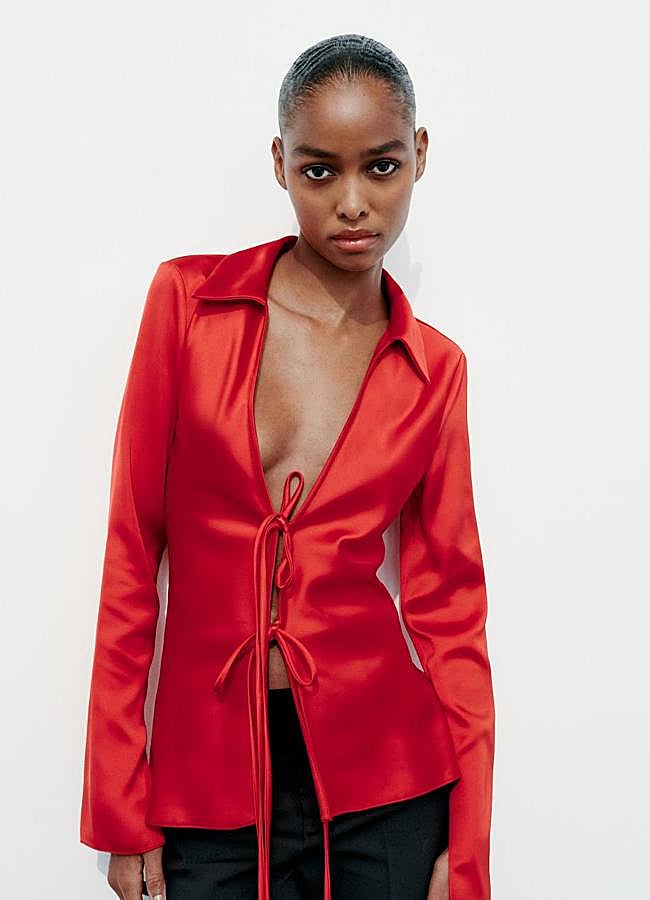 Imagen - Blusa satinada color rojo