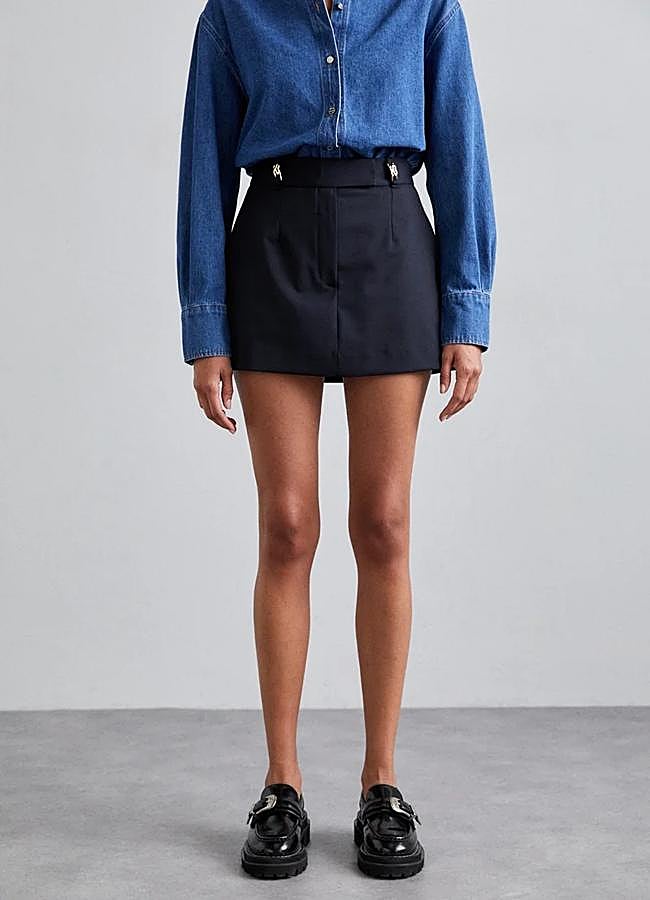 Imagen - Falda azul marino de Sandro, 195 euros.