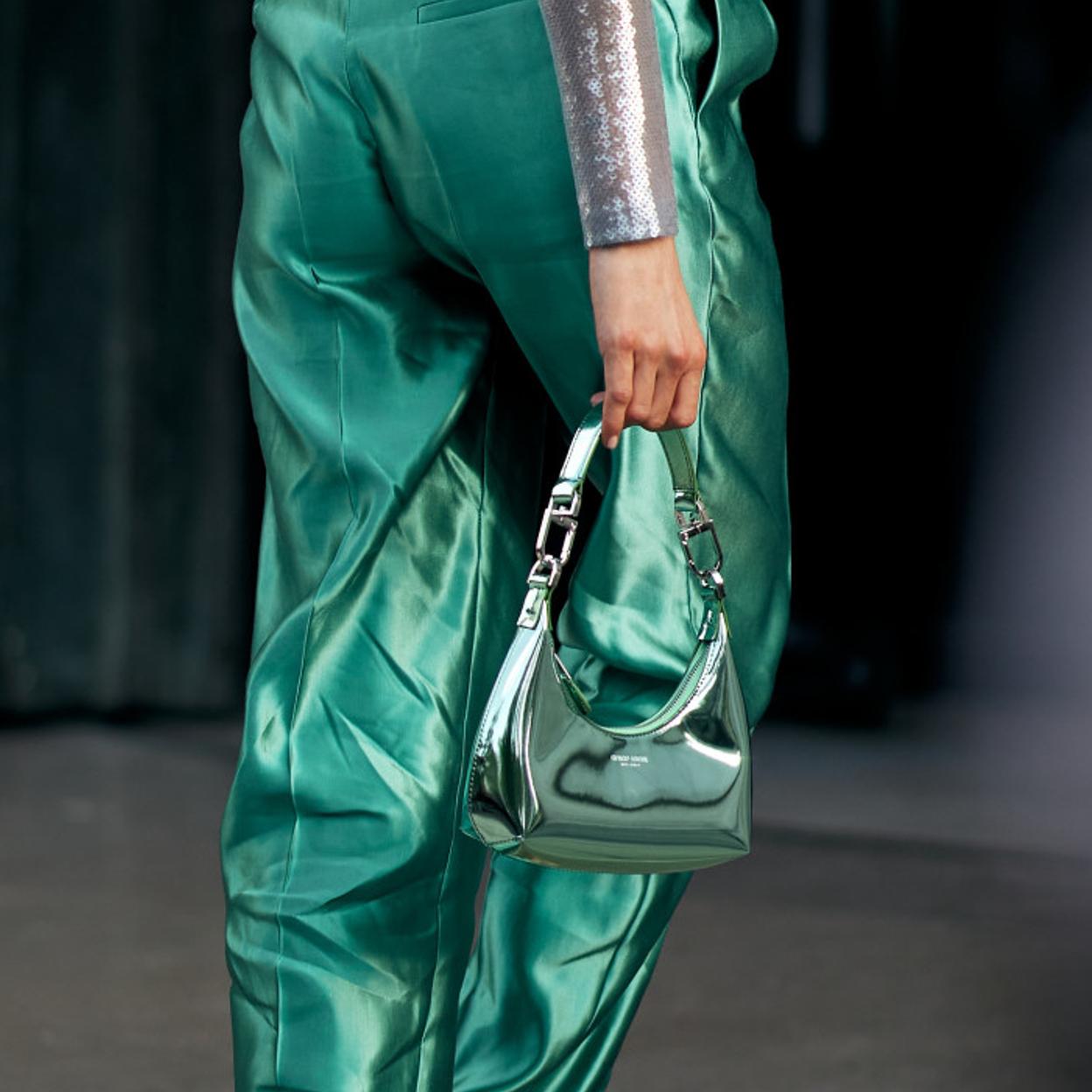 Bolsos transparentes: la nueva tendencia que comprarás esta temporada