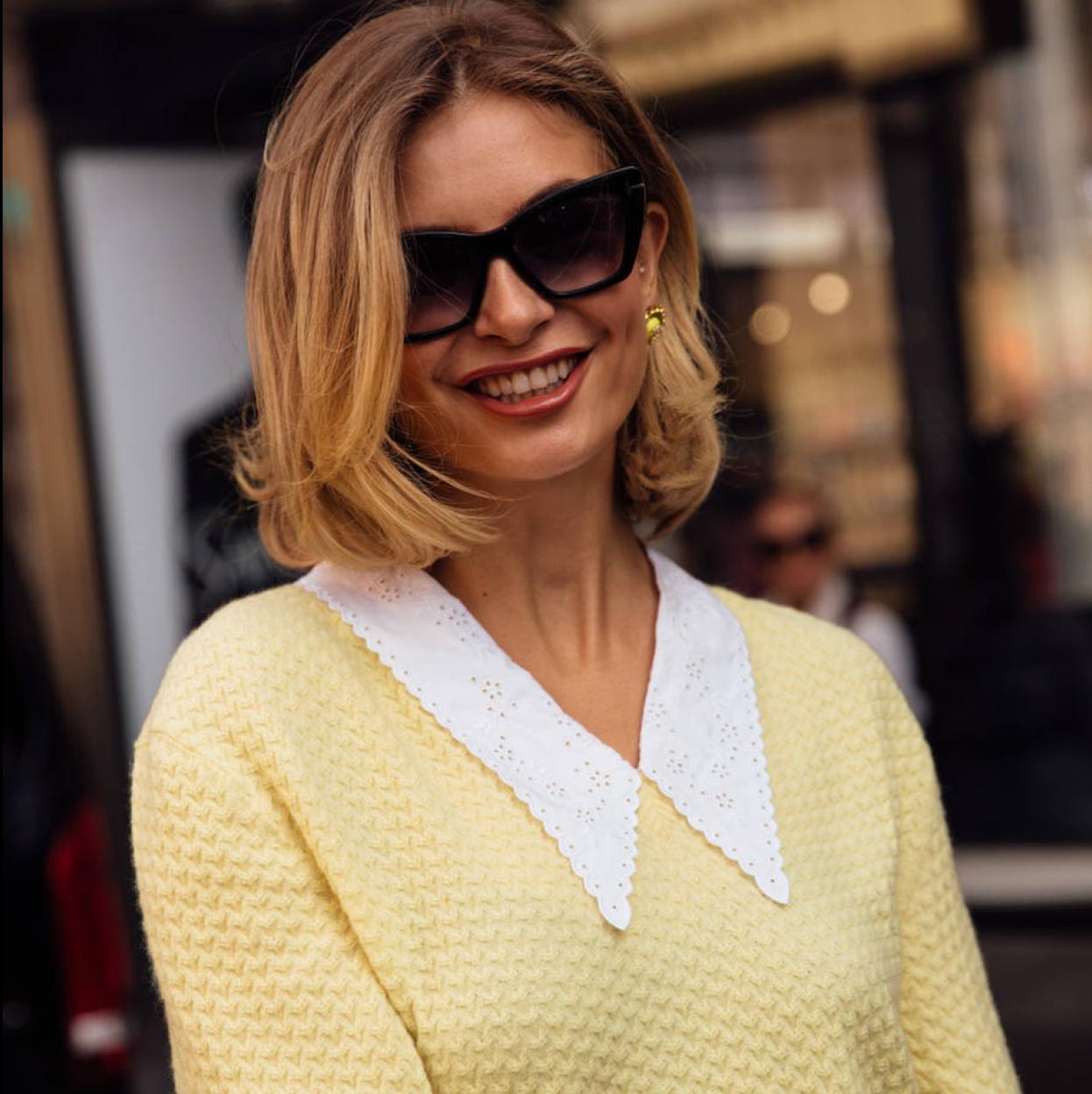 Influencer con look elegante en el street style