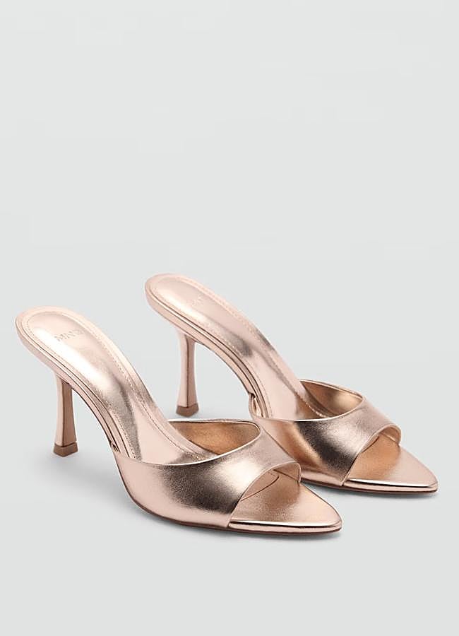Imagen - Mules metalizados de Mango, 29,99 euros.