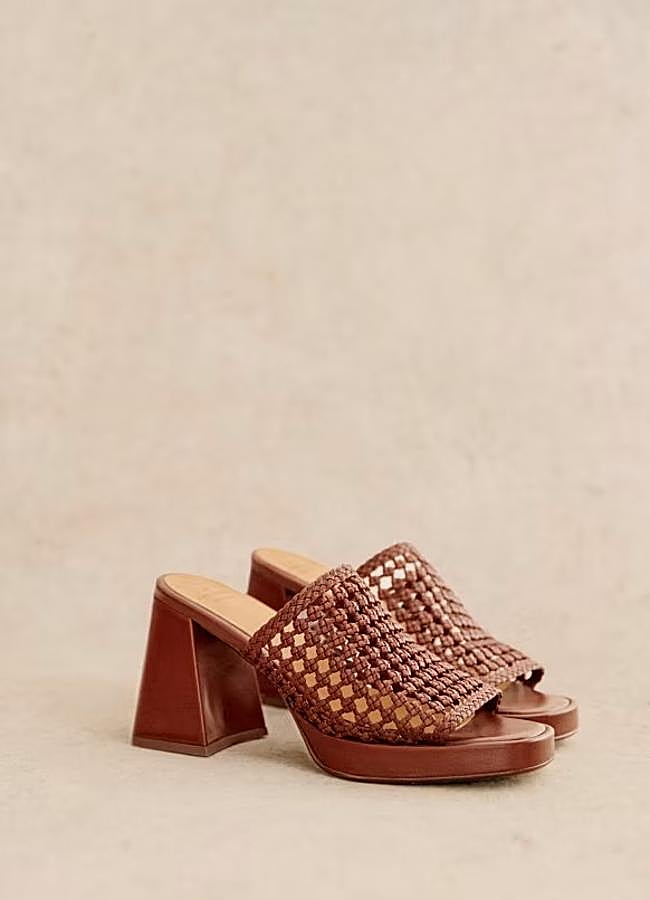 Imagen - Mules marrones de Sézane, 195 euros.