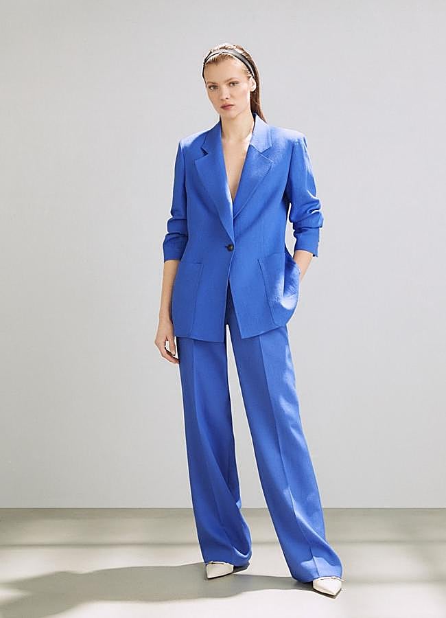 Imagen - Así es el traje azul de El Corte Inglés que ha llevado la reina Letizia.