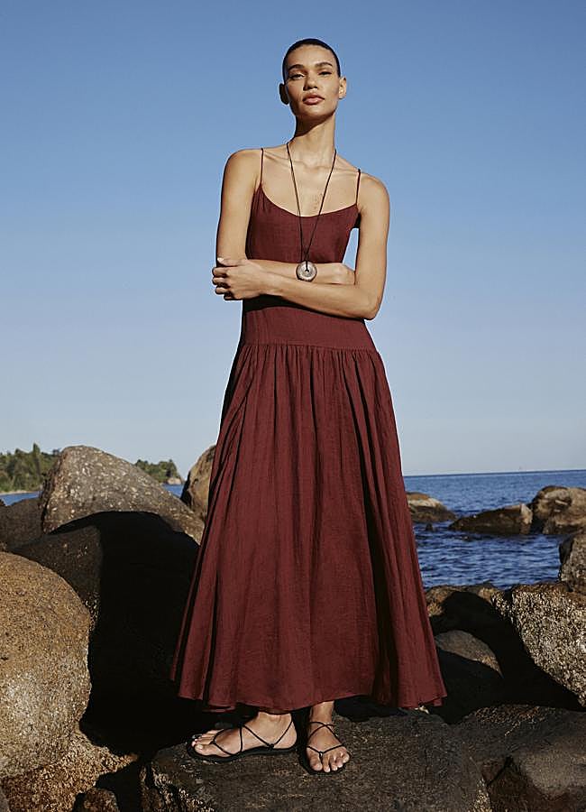 Imagen - Vestido de cintura baja de Massimo Dutti.