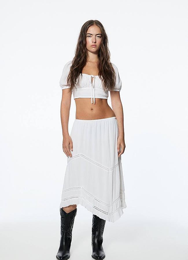 Imagen - Falda midi asimétrica bordada