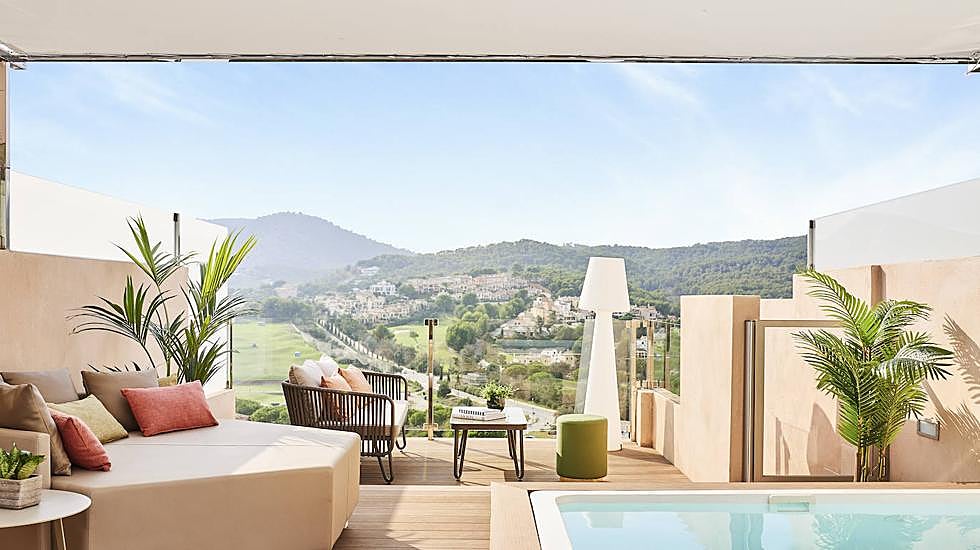 Terraza de la Junio Suite Penthouse de Zafiro Palace Andratx.