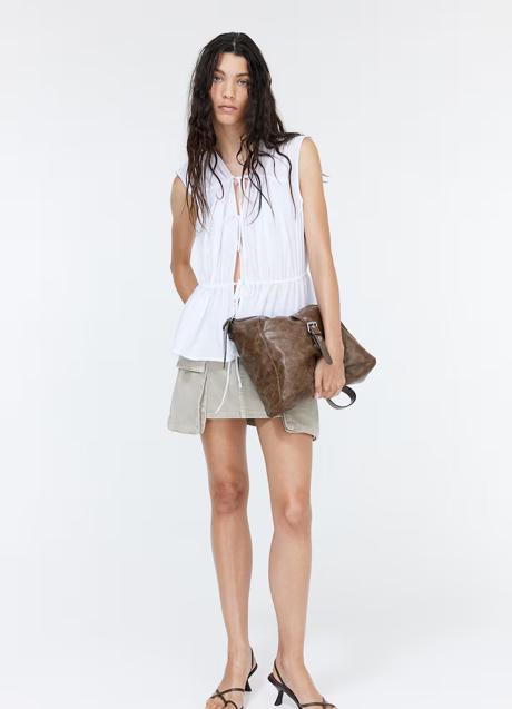 Imagen - Camisa blanca de H&M (19,99 euros)