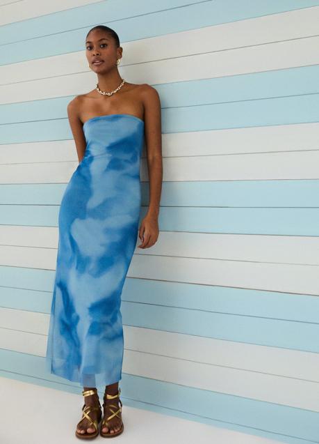 Imagen - Vestido palabra de honor de Stradivarius (22,99 euros)