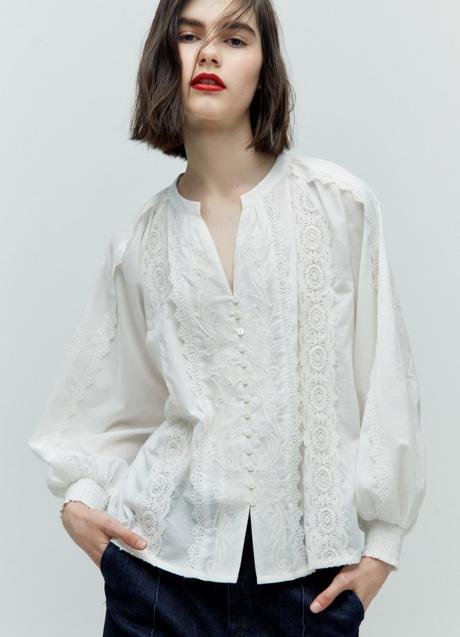 Imagen - Camisa blanca de Sfera (29,99 euros)