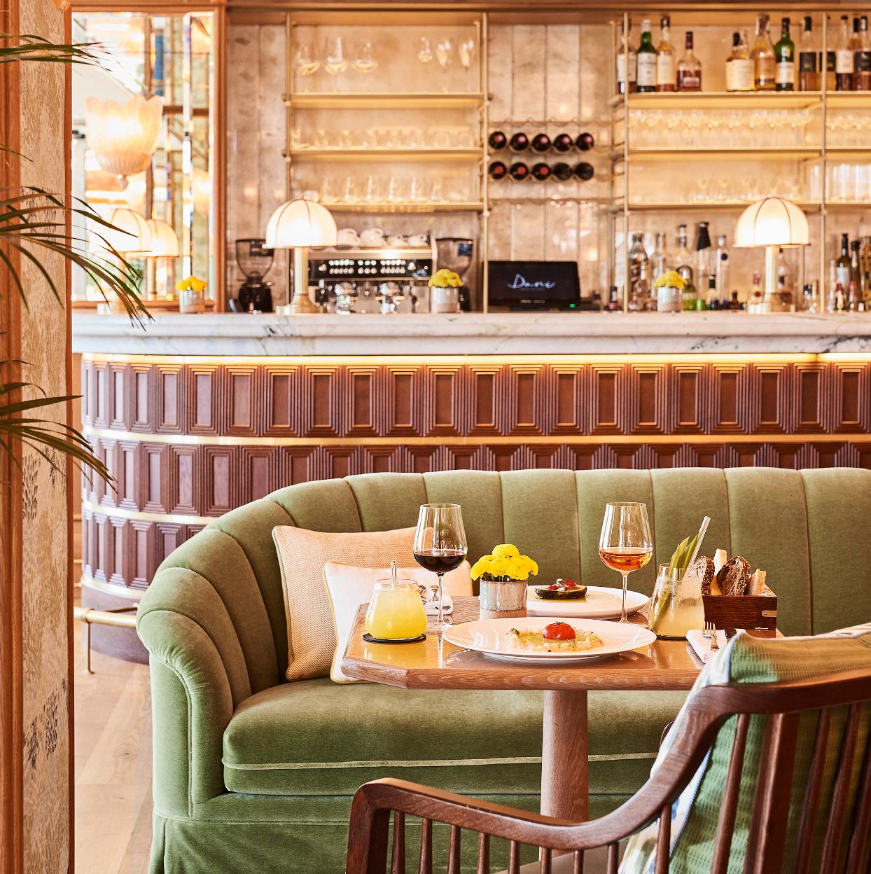 Detalle del lounge de Dani Brasserie, uno de los restaurantes favoritos de los famosos cuando vistan Madrid.