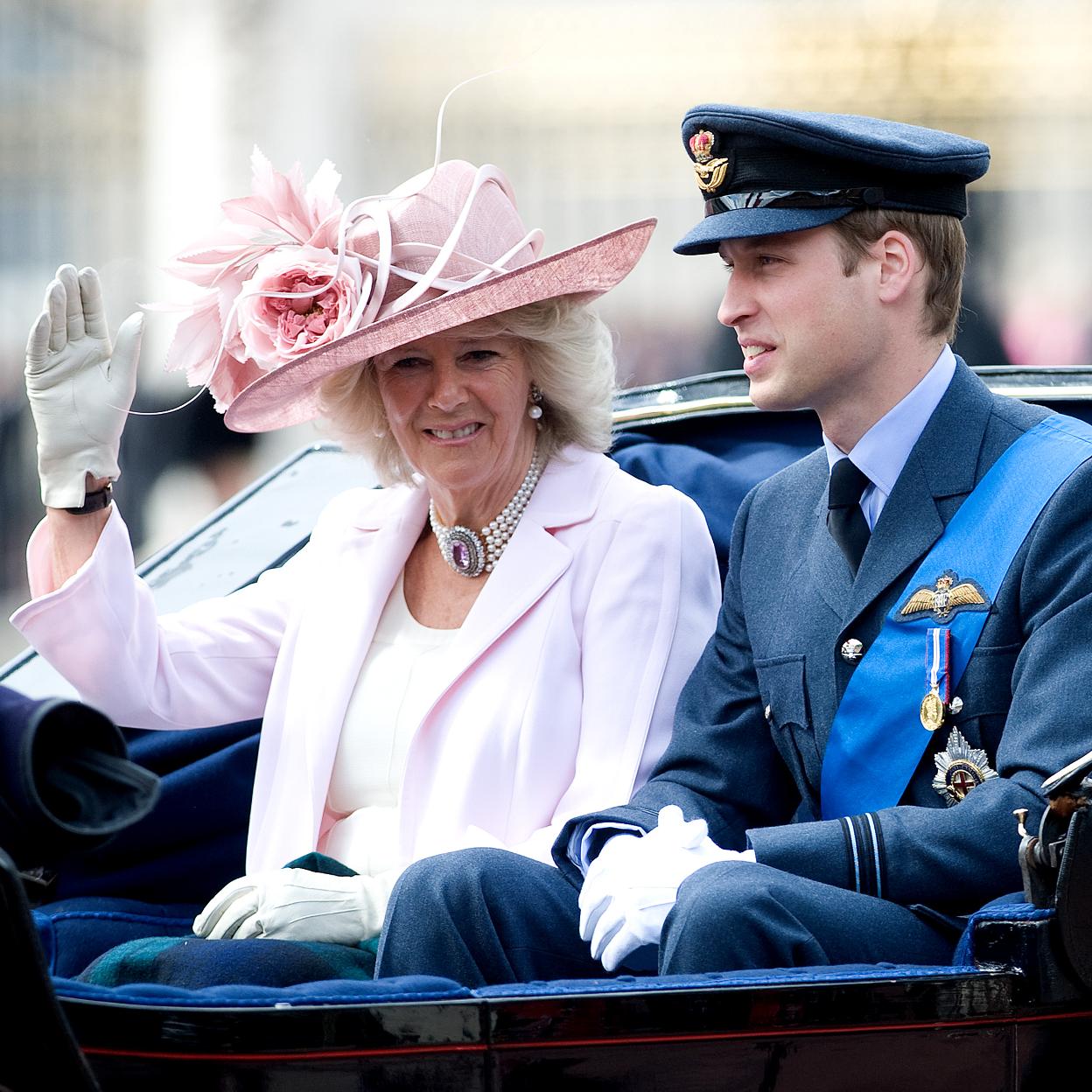 La reina Camilla y el príncipe Guillermo en una imagen de archivo. 