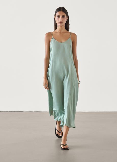 Imagen - Vestido lencero de Massimo Dutti (99,99 euros)