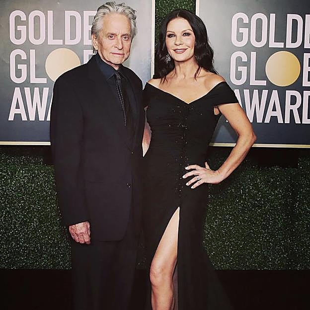 Michael Douglas y Catherine Zeta-Jones, en la alfombra roja de los Globos de Oro. 