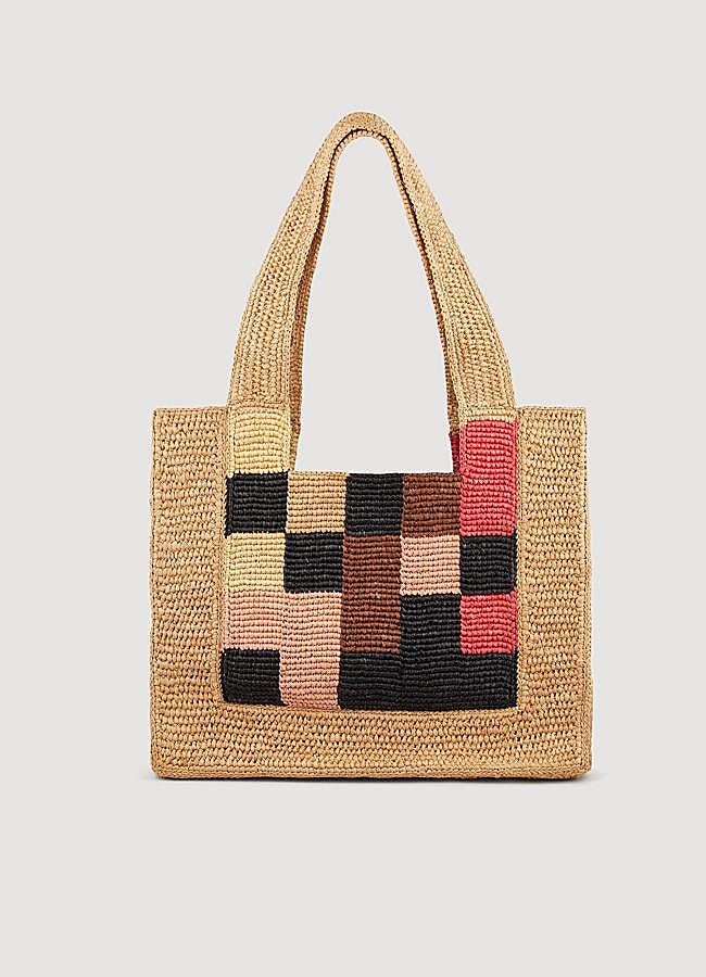 Imagen - Bolso de rafia con print de damero de Sandro.