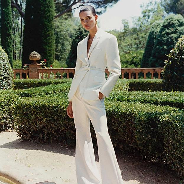 Todas las prendas que aún puedes (y debes) fichar en las rebajas de Mango