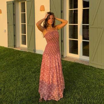 Imagen secundaria 1 - Marta Pombo, María Pombo y Natalia Verbeke.