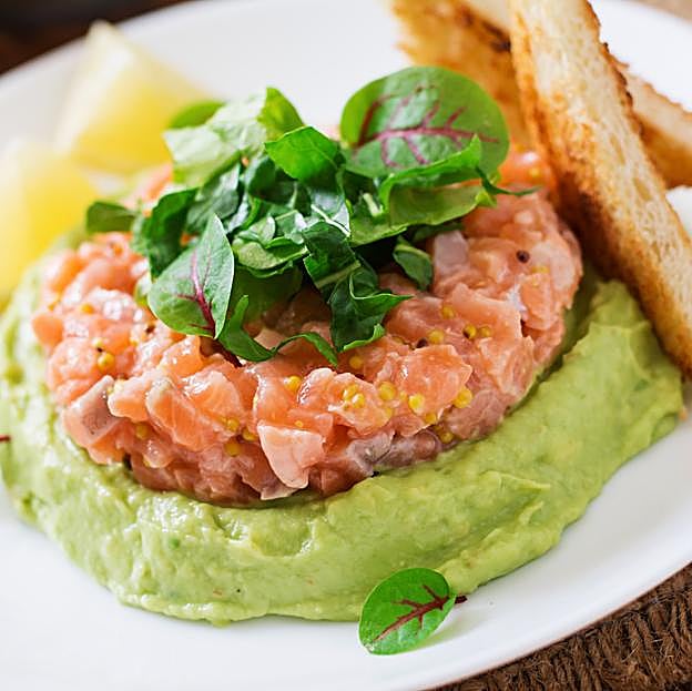 Tartar de salmón y aguacate 