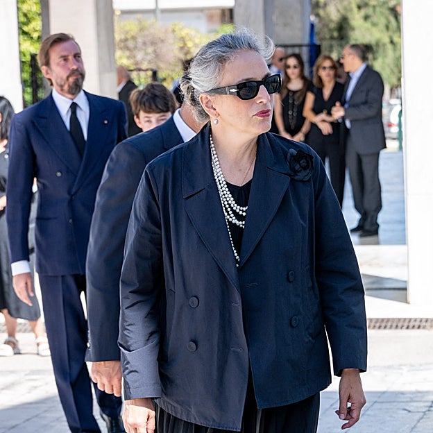 La princesa Olga de Grecia en el funeral de su padre. 
