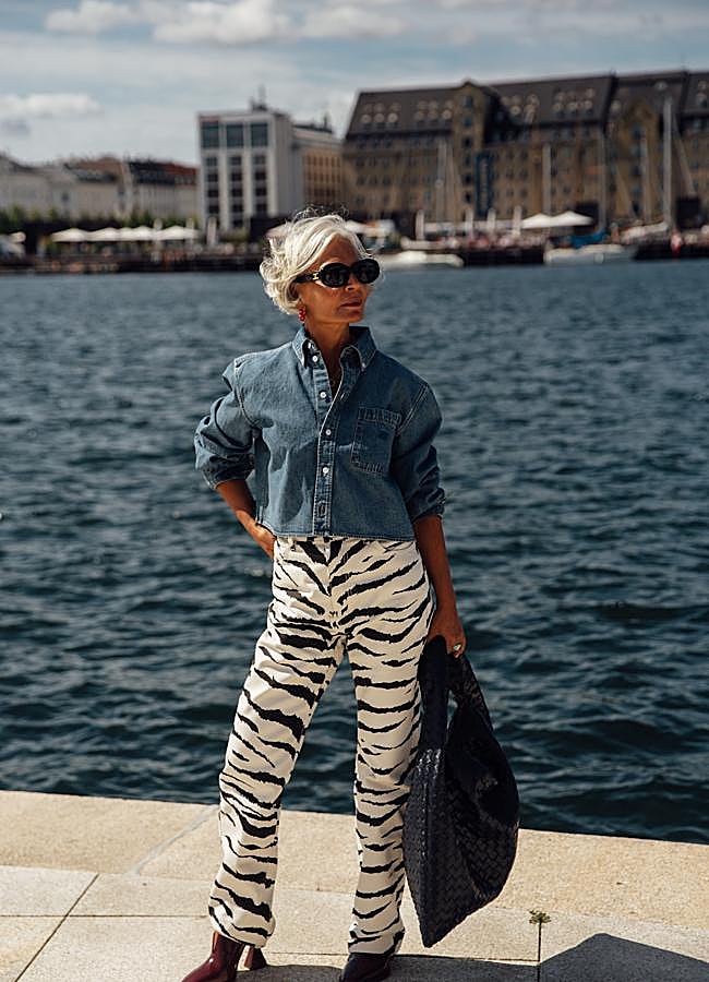 Imagen - Look con pantalones de animal print. Foto: Launchmetrics spotlight