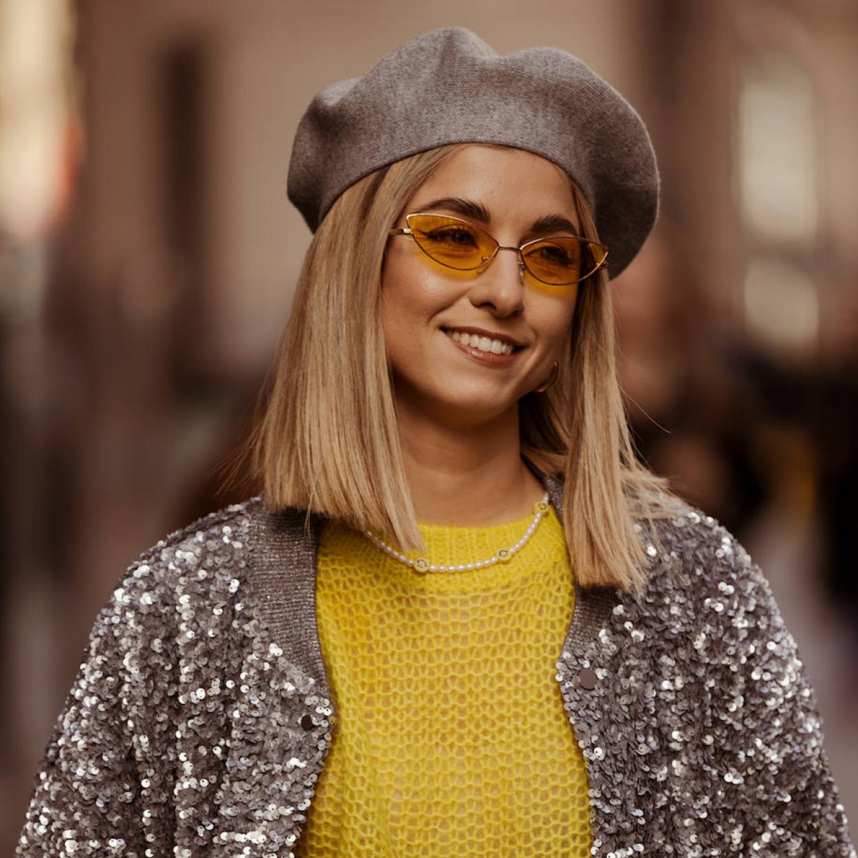 Influencer con corte de pelo clavicut desfilado