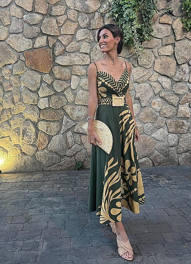 Imagen - Ana Boyer con el bolso abanico. / @anaboyer